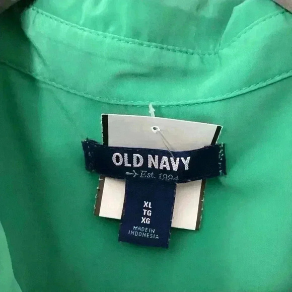 Old Navy Green Satin Look Long Sleeve Button Up Shirt Size XL two pockets - Picture 4 of 9